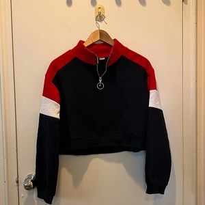 Cropped sweater blue red and white